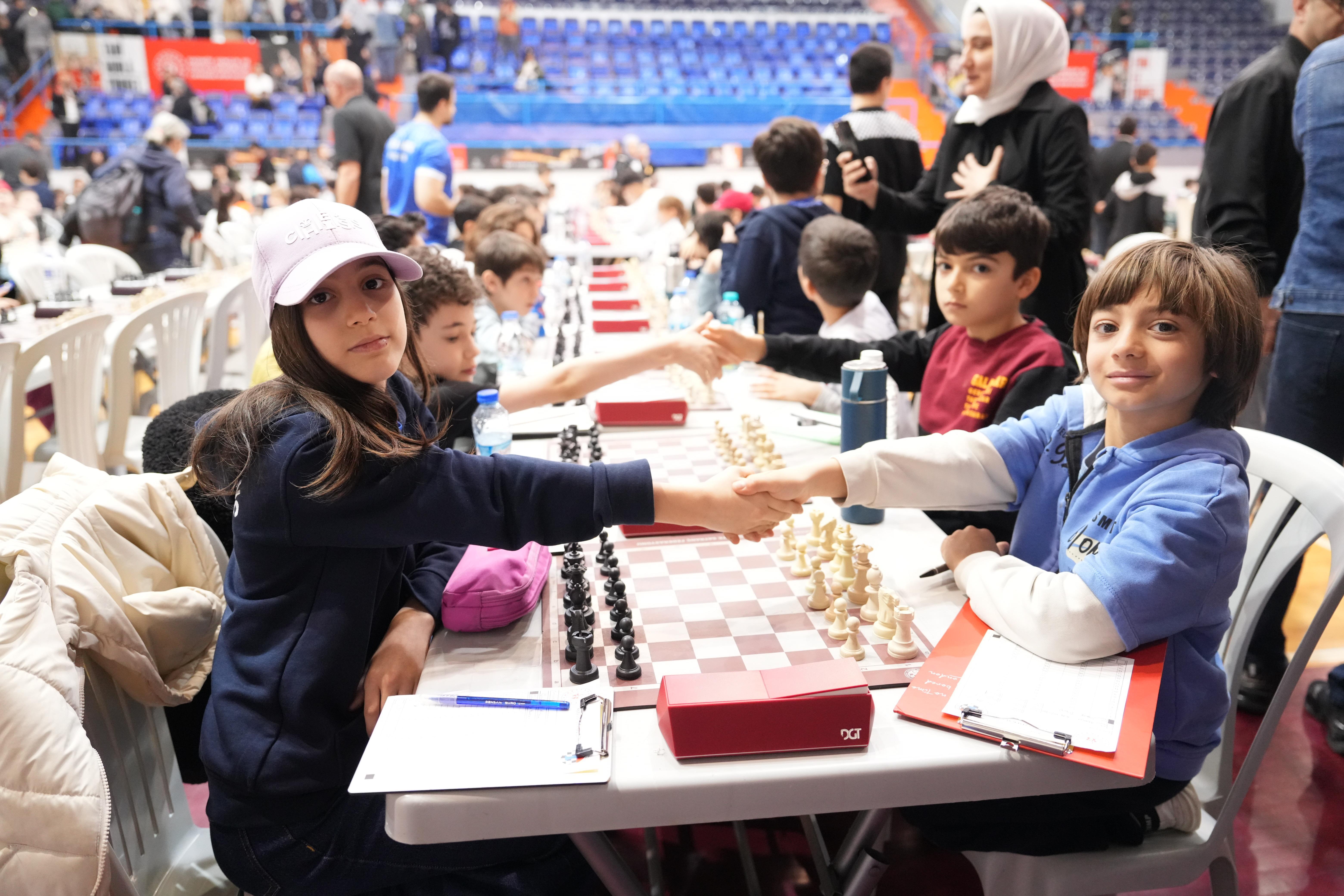 Kadıköy’de 23 Nisan Satranç Turnuvası